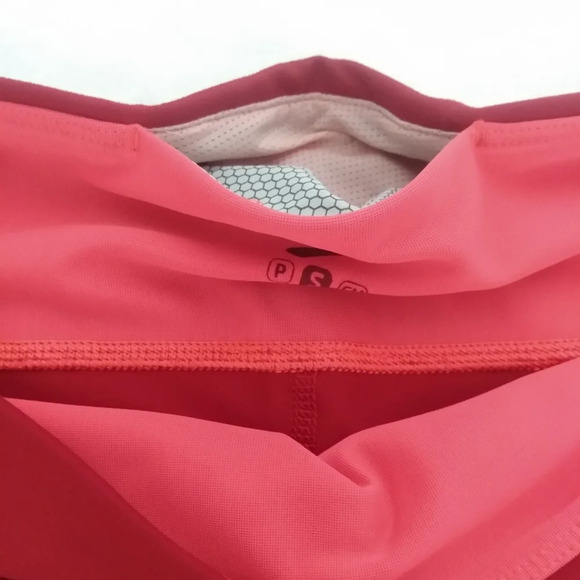 Brooks red 3/4 length Capri leggings activewear EUC - Picture 3 of 7